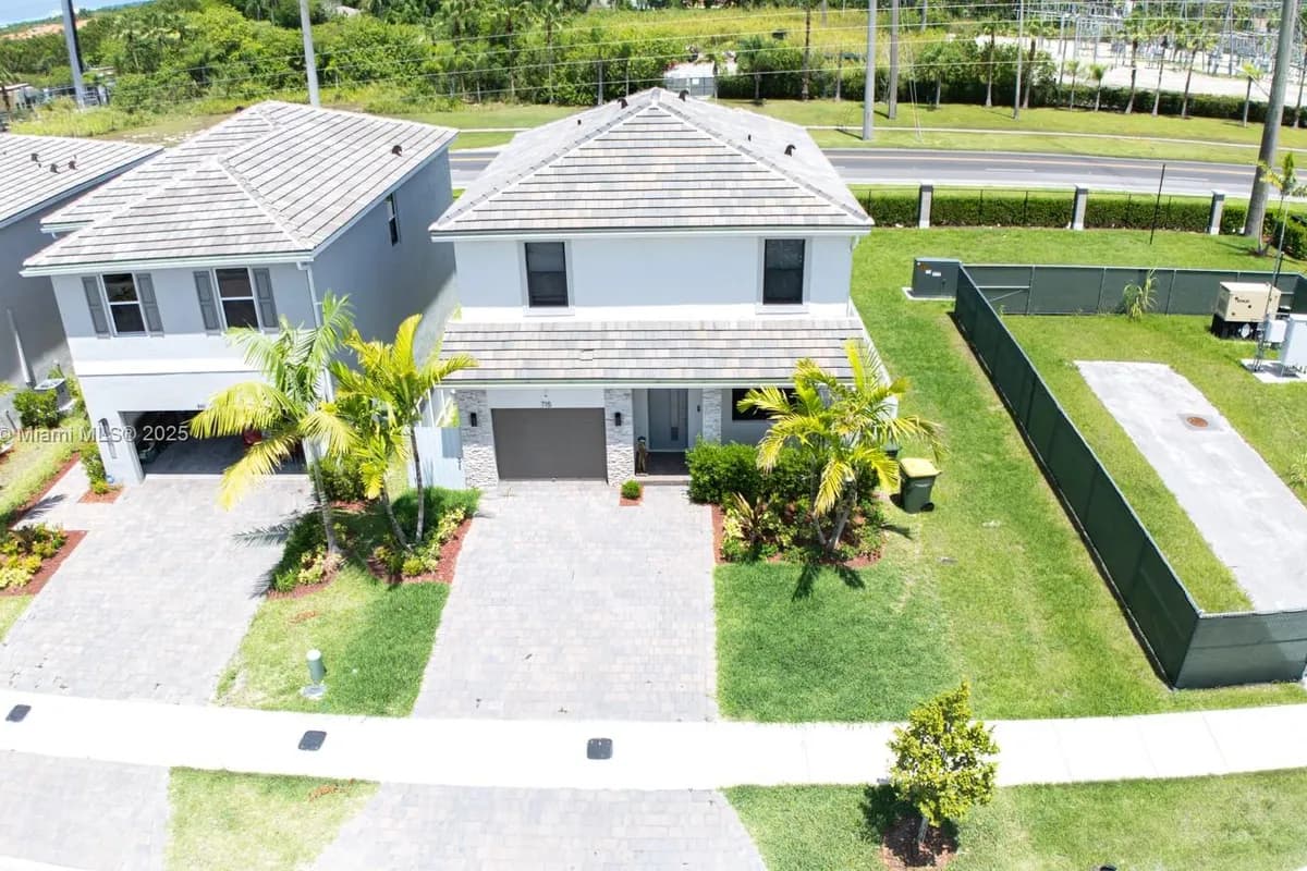 715 SE 17th Ave, Homestead FL 33033