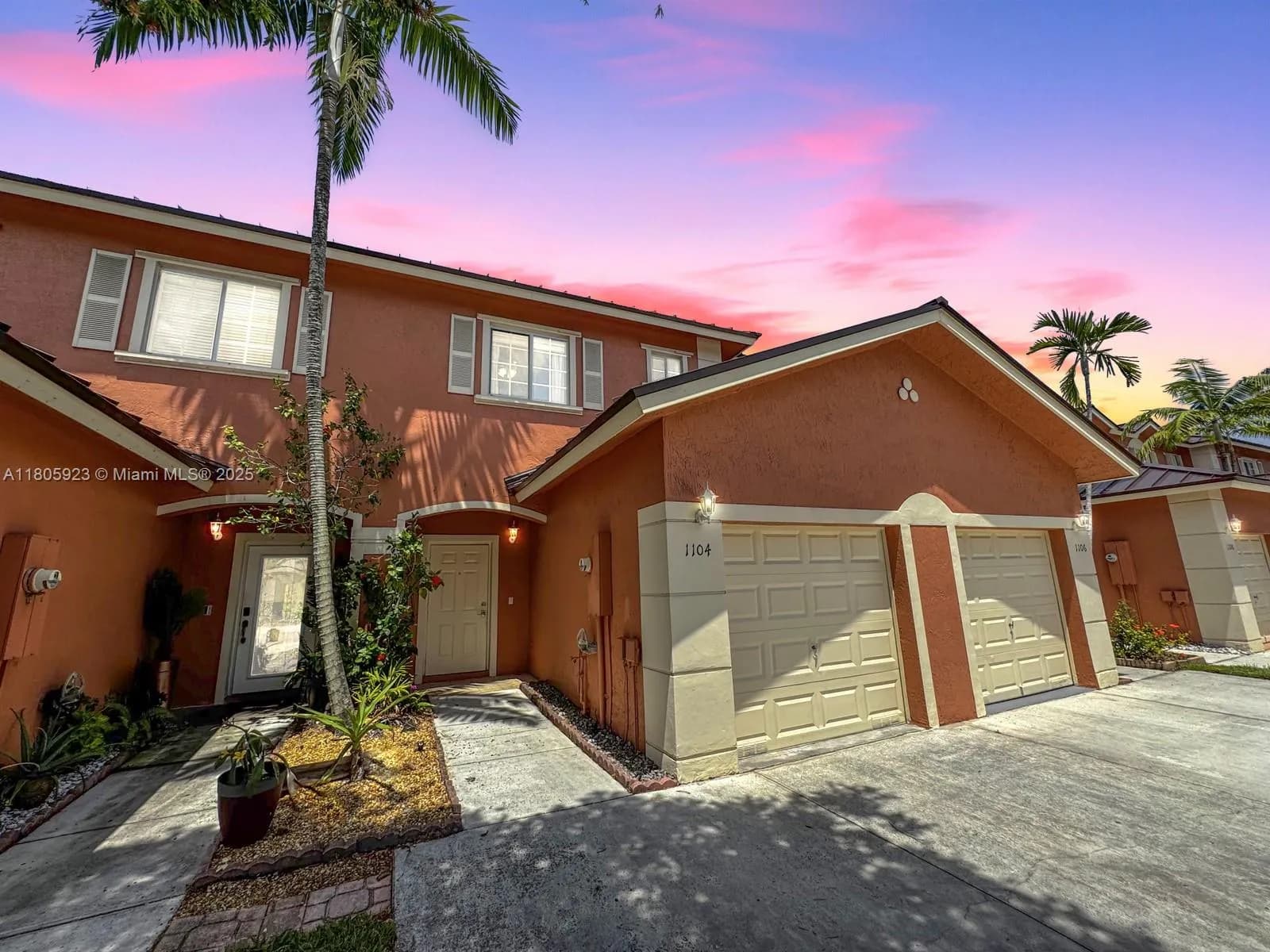 1104 NW 100th Ave, Pembroke Pines FL 33024