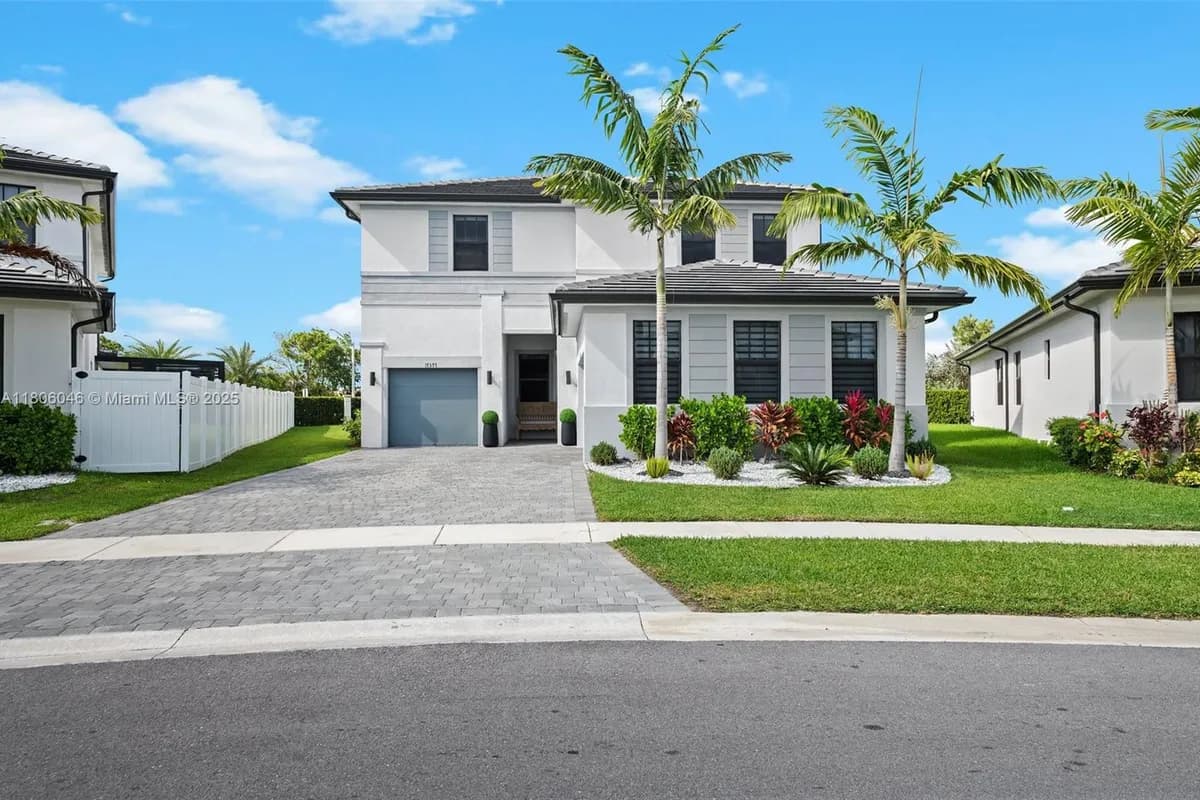 17577 SW 41st St, Miramar FL 33029