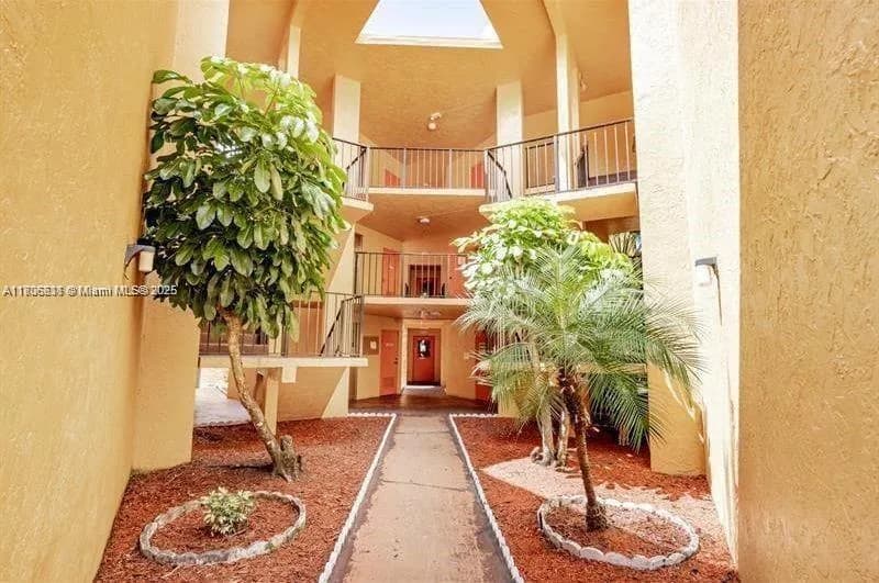 4334 NW 9th Ave # 2F, Deerfield Beach FL 33064