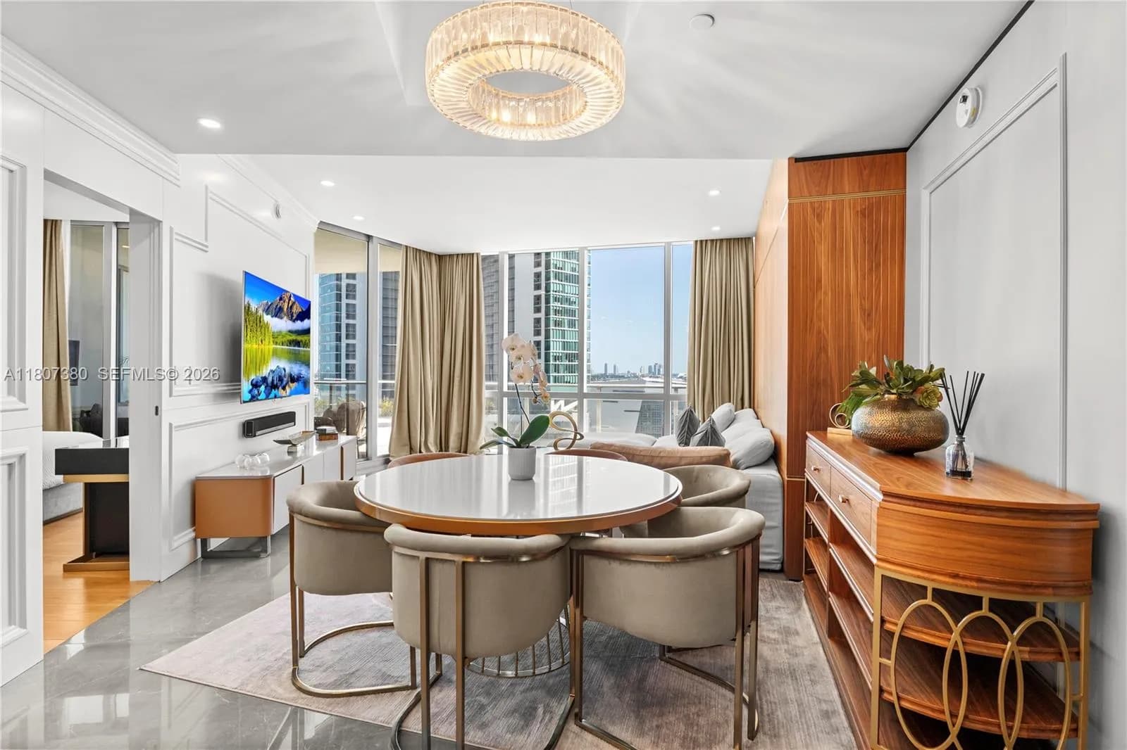 851 NE 1st Ave # 1409, Miami FL 33132