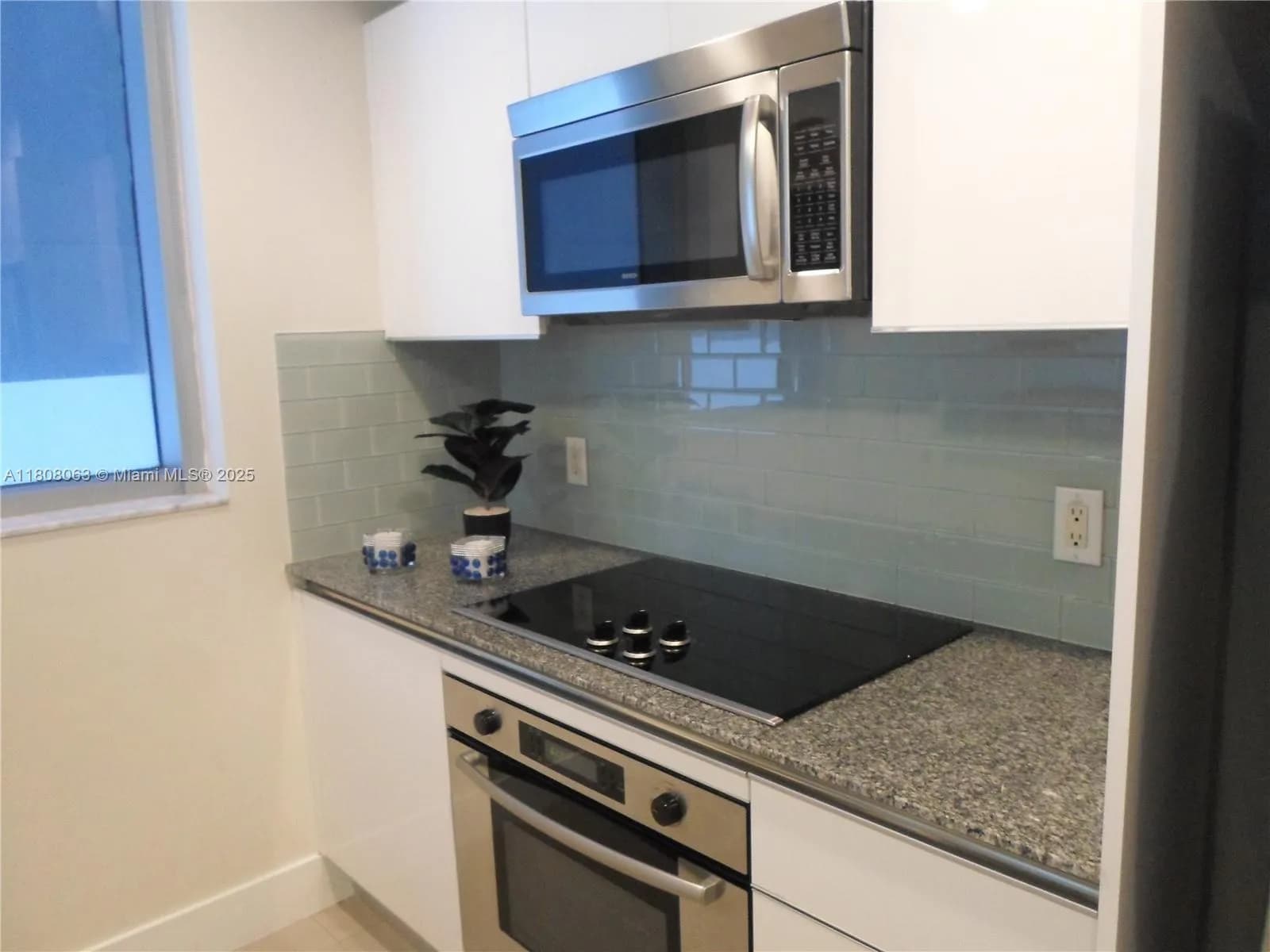 1050 BRICKELL AV # 202, Miami FL 33131