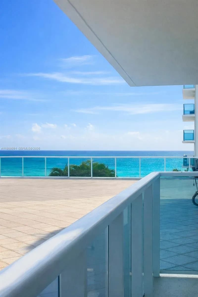 2751 S Ocean Dr # 301S, Hollywood FL 33019