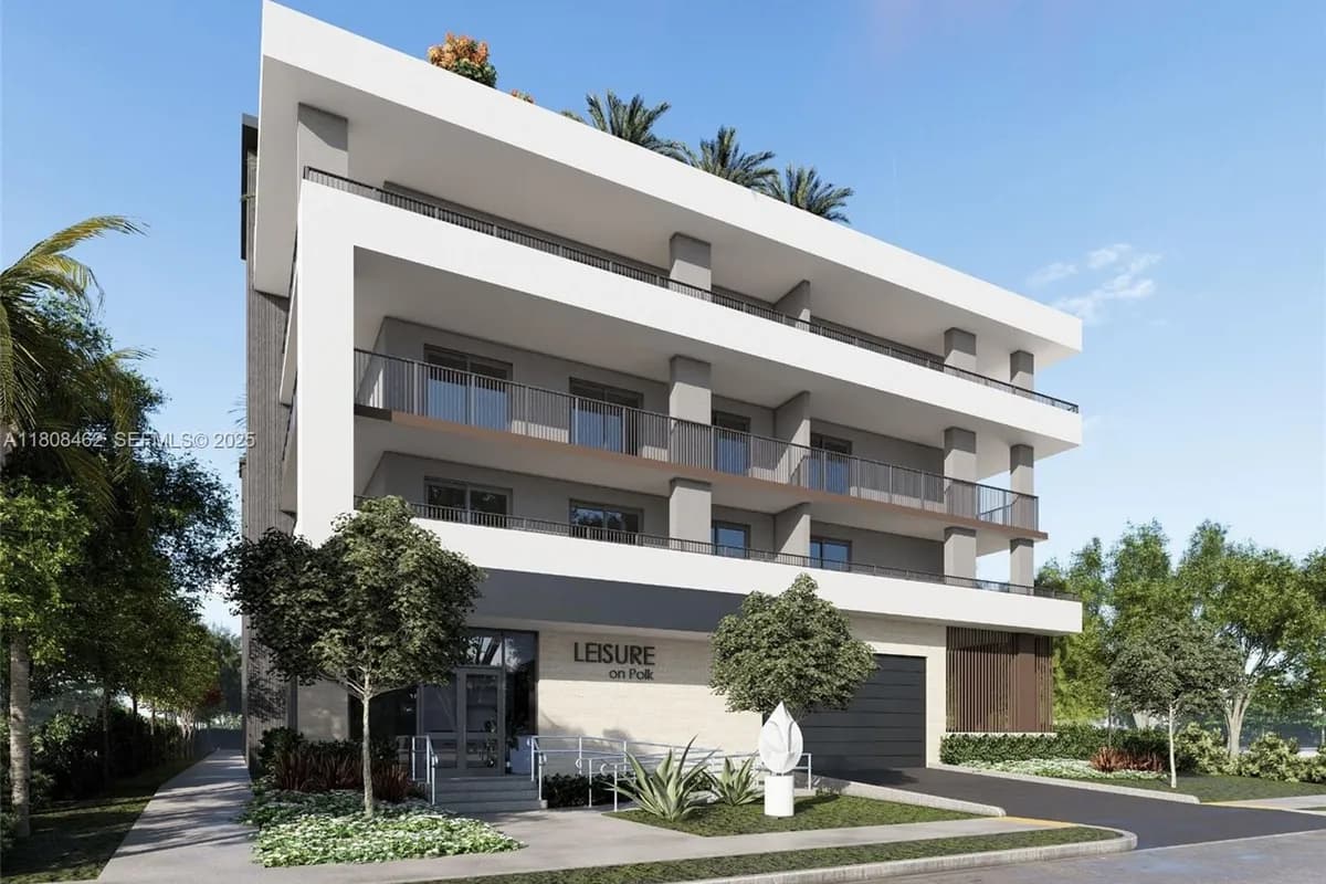 2455 Polk St, Hollywood FL 33020