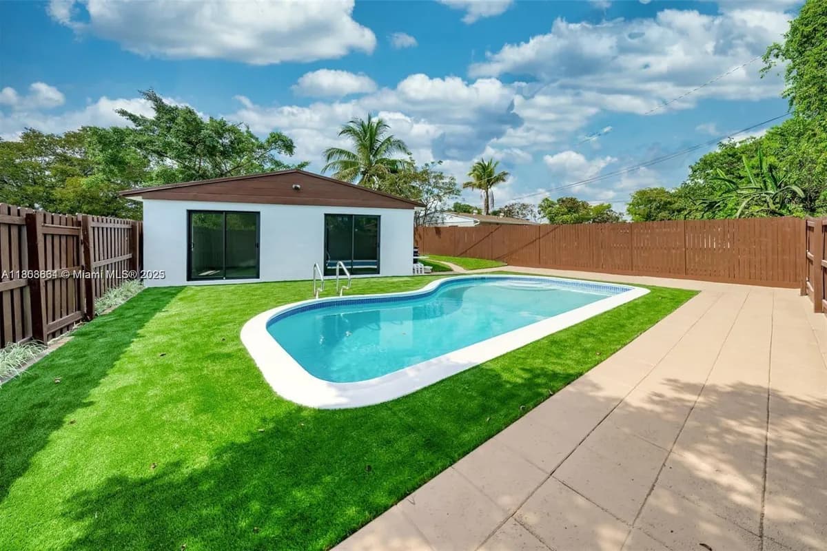 2447 Fletcher St, Hollywood FL 33020