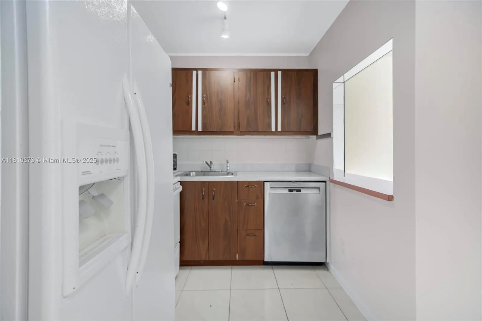 210 172nd St, Sunny Isles Beach FL 33160