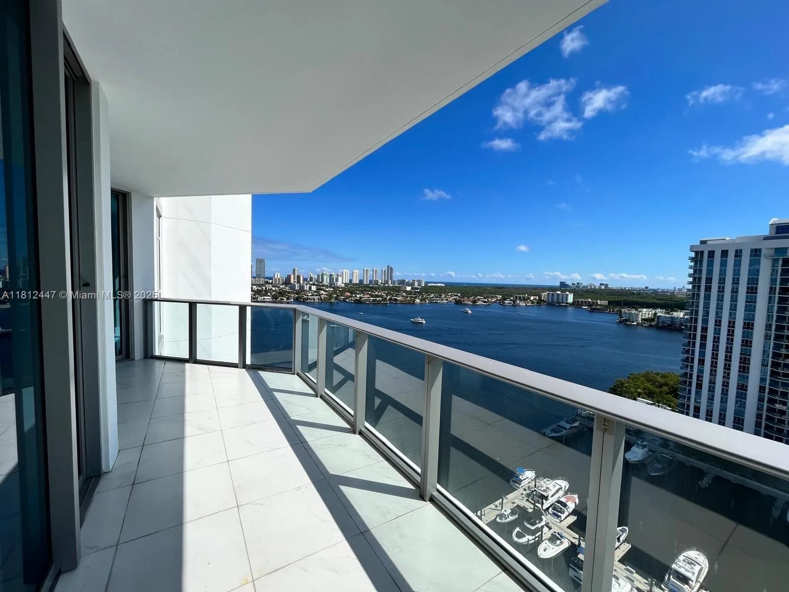 17301 Biscayne Blvd # 2105, North Miami Beach FL 33160