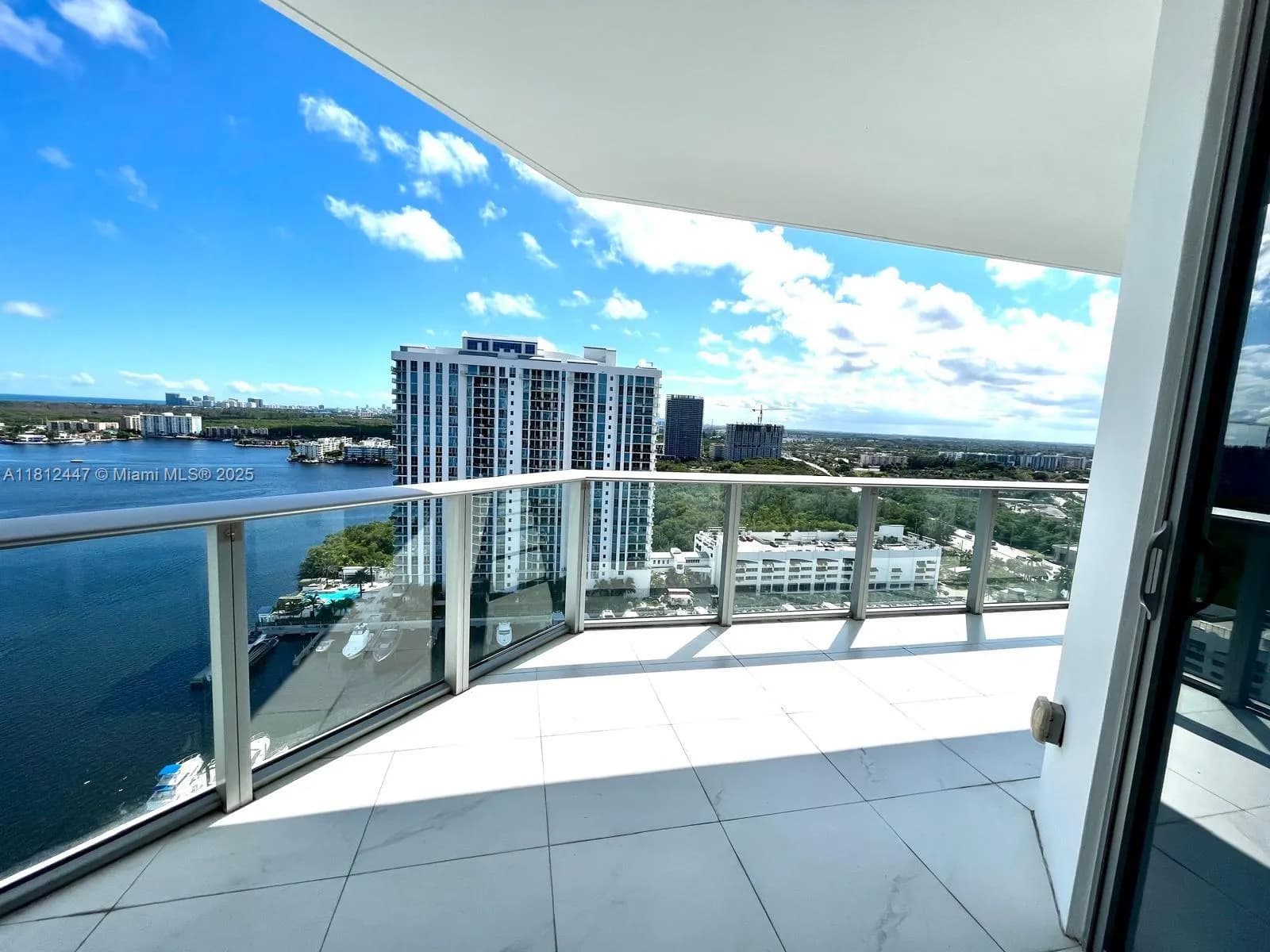 17301 Biscayne Blvd # 2105, North Miami Beach FL 33160