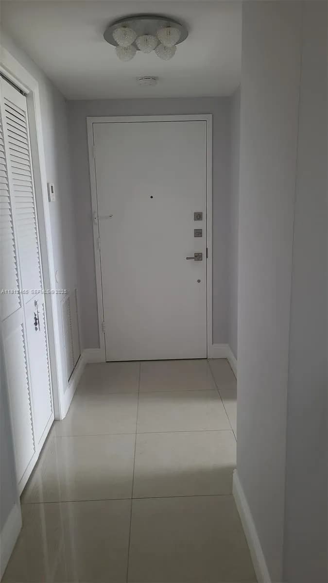 4330 Hillcrest Dr # 619, Hollywood FL 33021