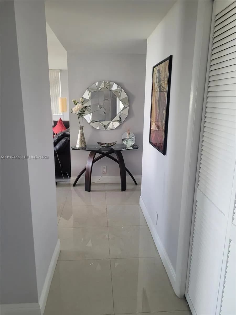 4330 Hillcrest Dr # 619, Hollywood FL 33021