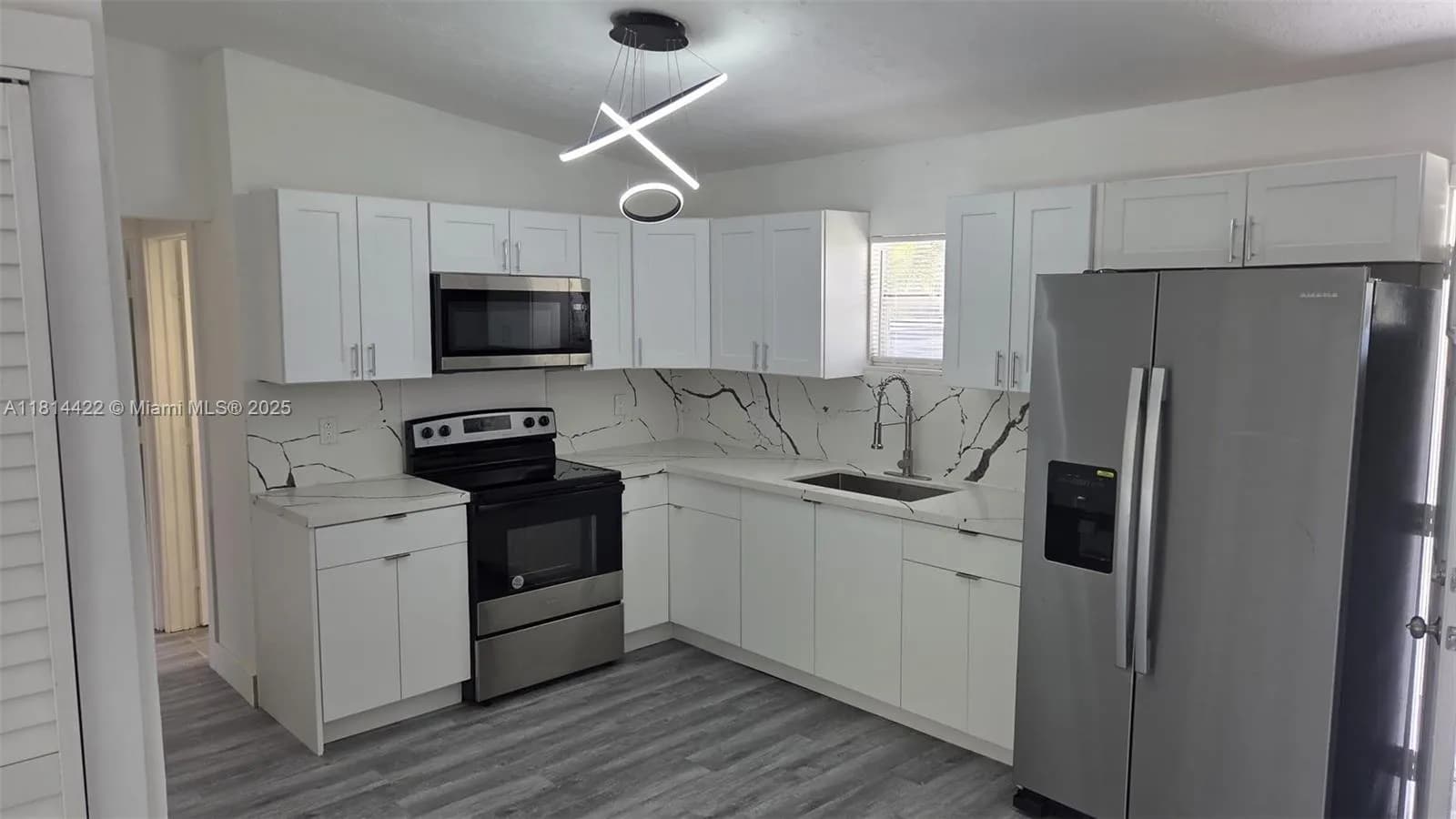 2248 MARINA PARK DR, Fort Myers FL 33905