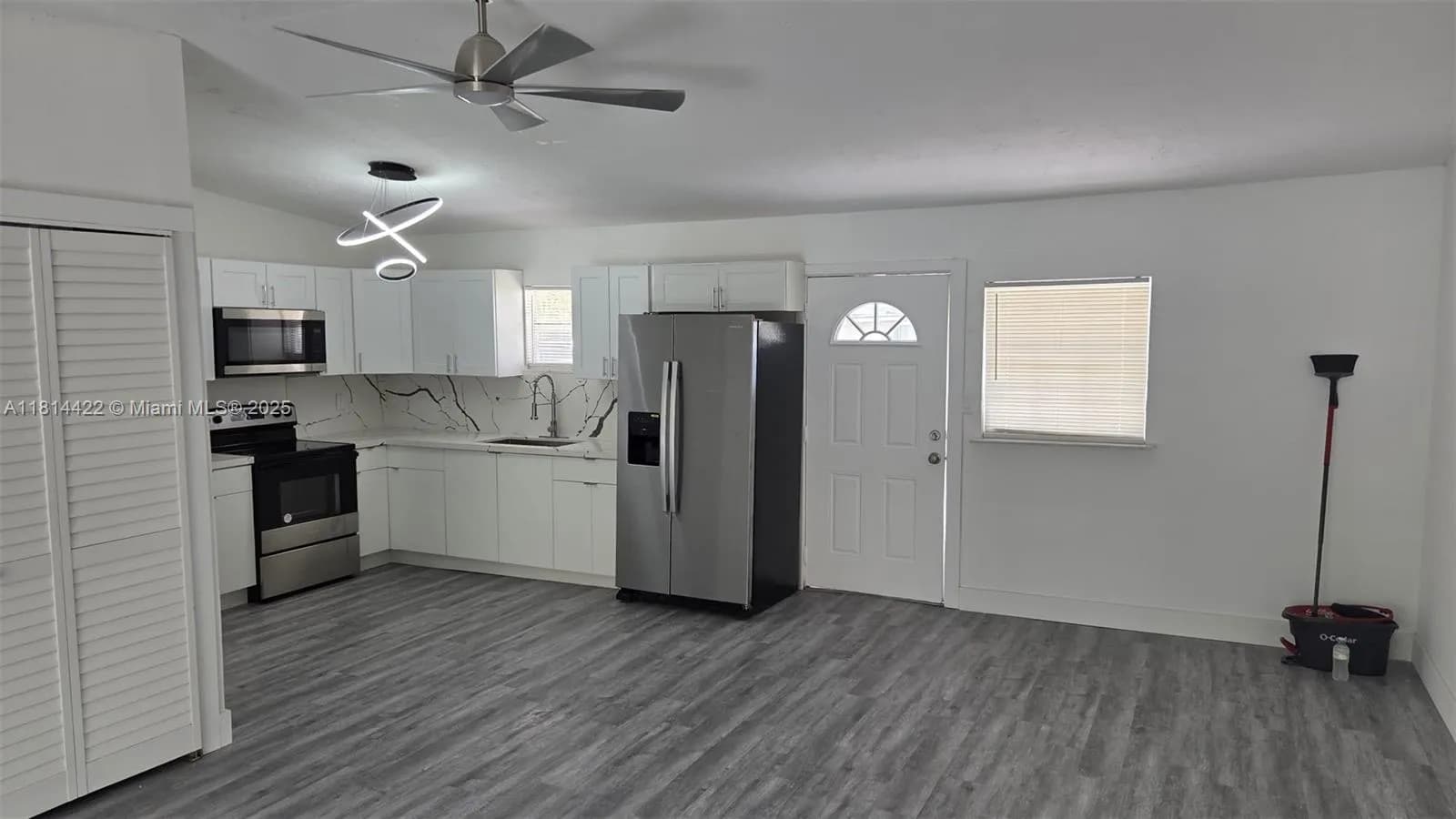 2248 MARINA PARK DR, Fort Myers FL 33905