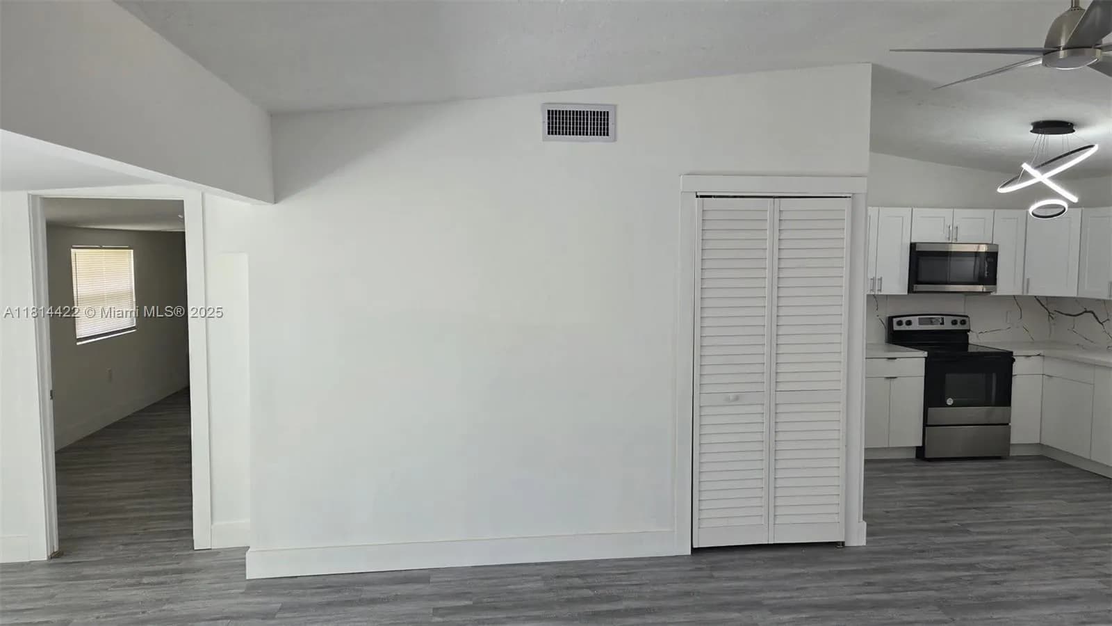 2248 MARINA PARK DR, Fort Myers FL 33905