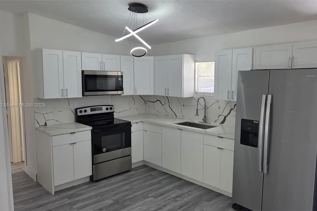 2248 MARINA PARK DR, Fort Myers FL 33905