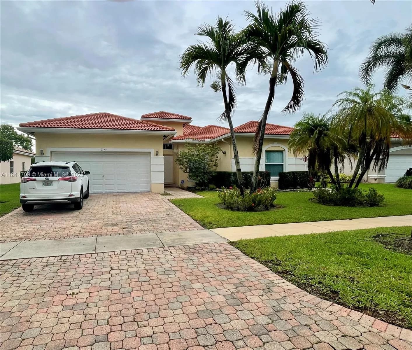 16375 NW 14th St, Pembroke Pines FL 33028