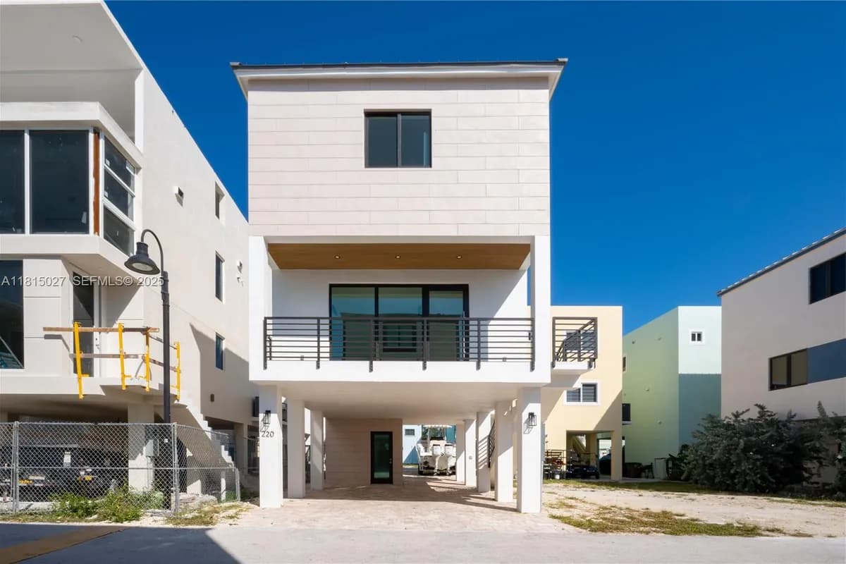 94825 Overseas Hwy 220, Key Largo FL 33037