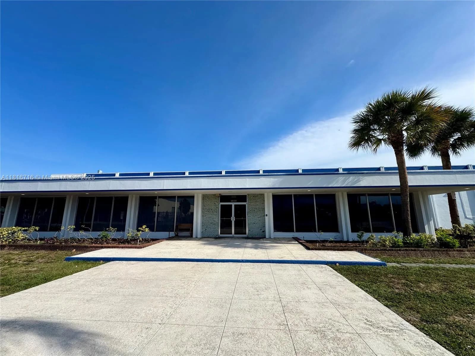 1600 NW 165th St, Miami Gardens FL 33169