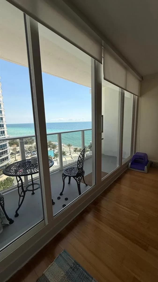 3505 S Ocean Dr # 1010, Hollywood FL 33019