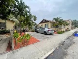 1416 N 2nd Ave N, Lake Worth FL 33460