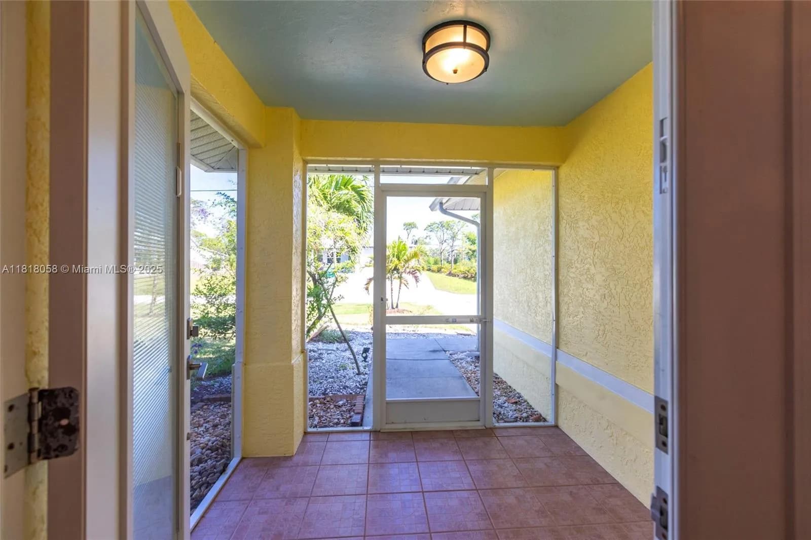 5225 Anchorage DR, Cape Coral FL 33956