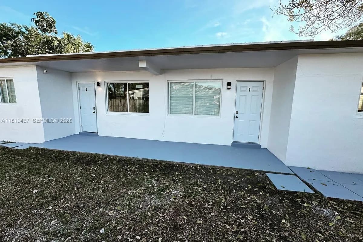 516 NW 18th Ave, Fort Lauderdale FL 33311