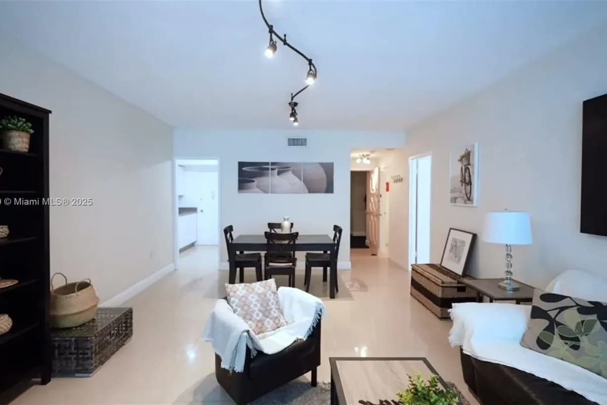 3505 S Ocean Dr # 411, Hollywood FL 33019