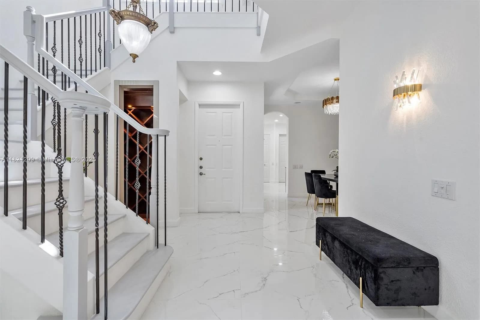 1382 Harbor Vw W, Hollywood FL 33019