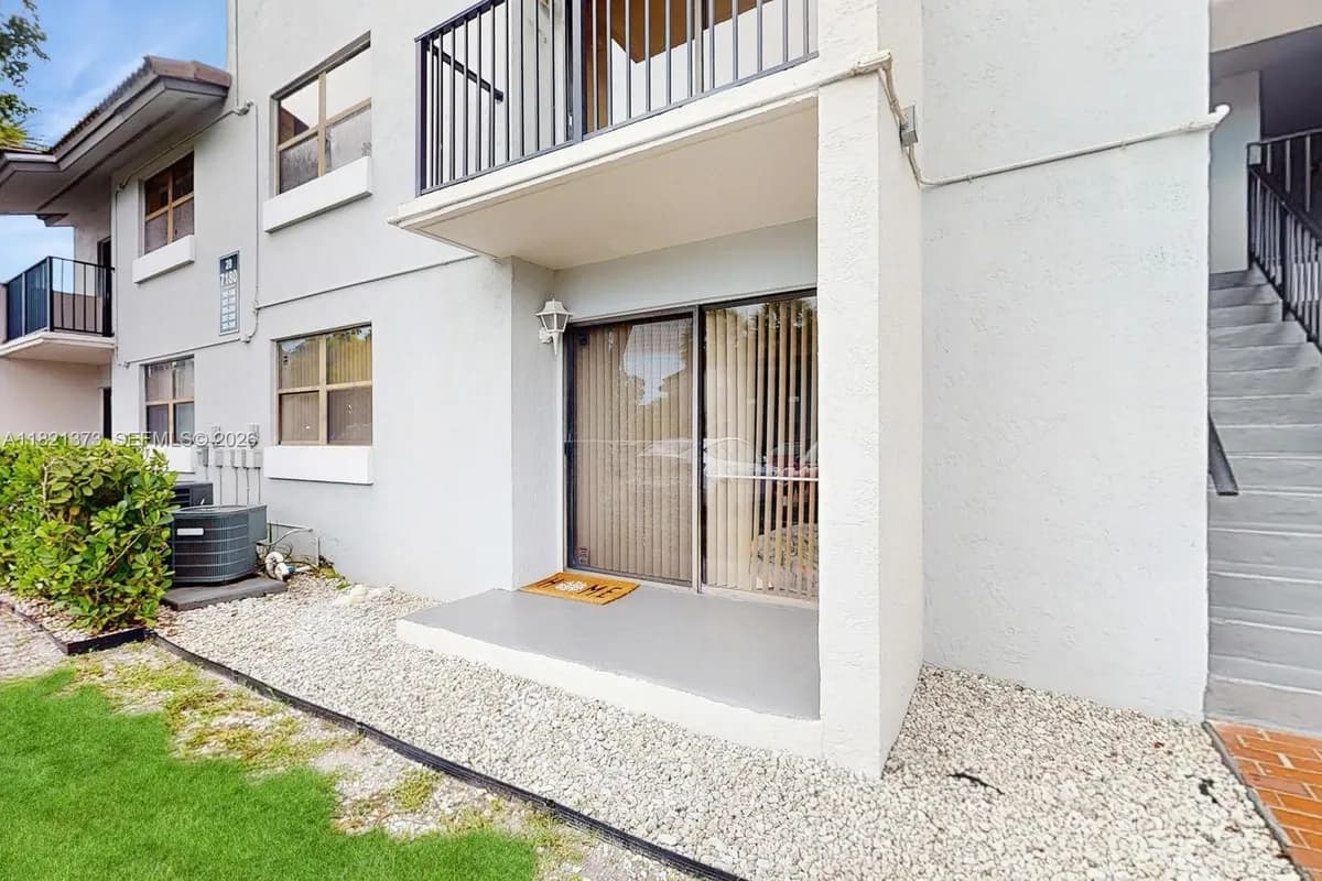 7180 NW 179th St # 105, Hialeah FL 33015