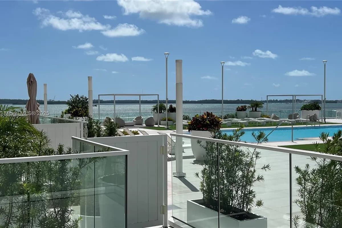 770 Claughton Island Dr # 410, Miami FL 33131