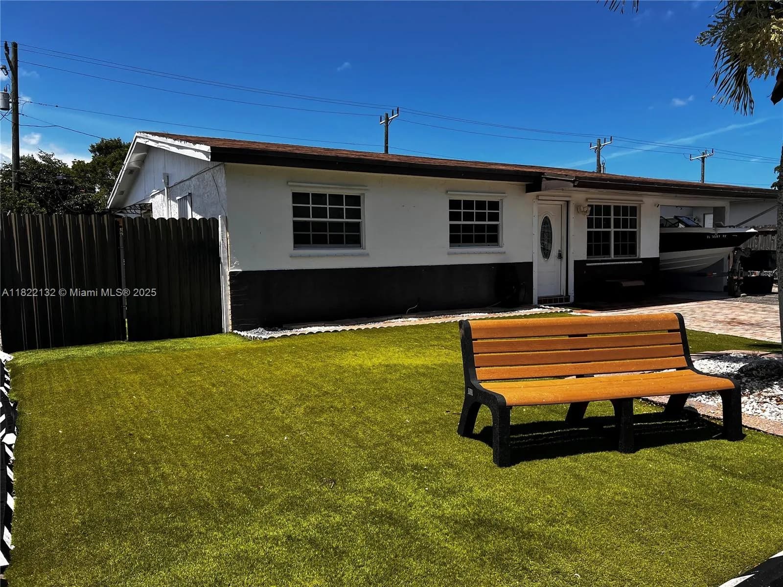 7151 Pershing St, Hollywood FL 33024