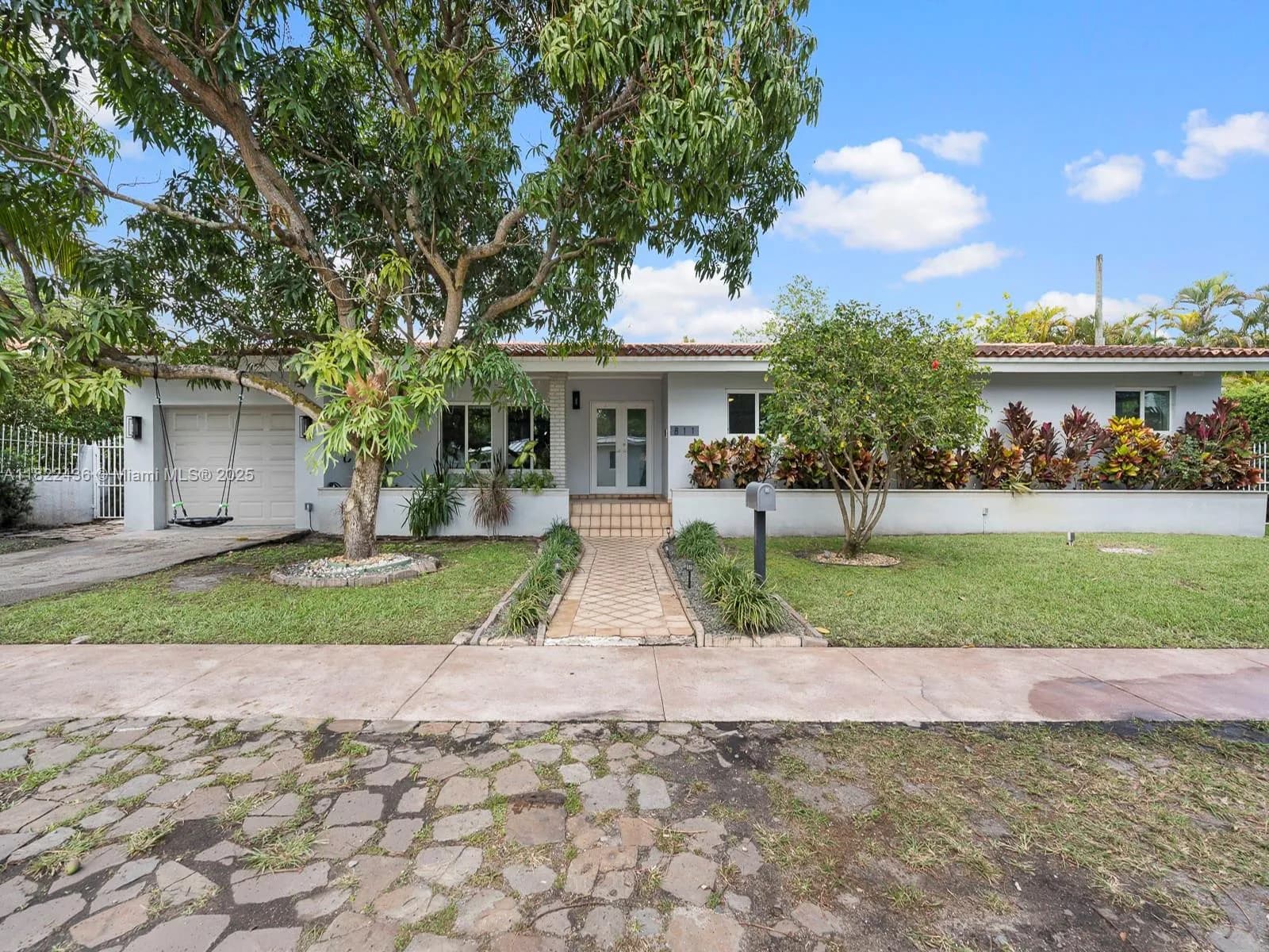 811 Trascoro Ave, Coral Gables FL 33134