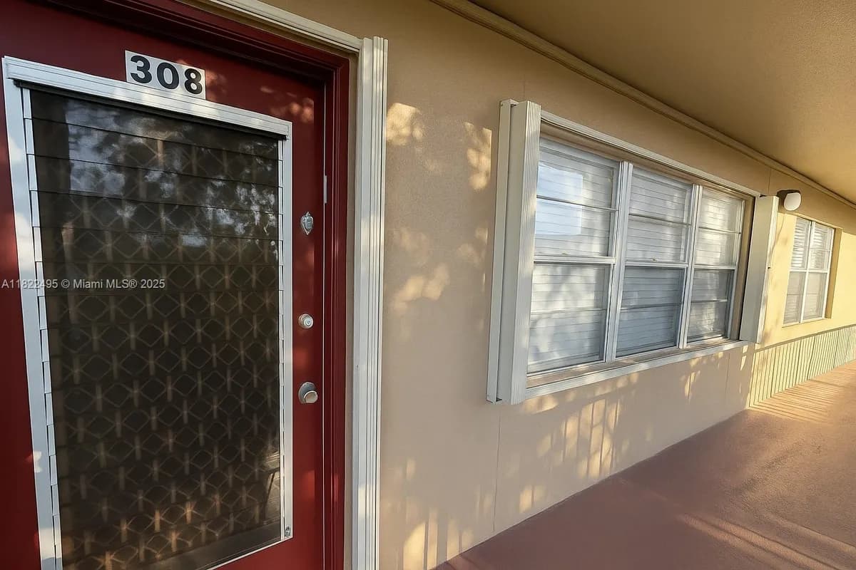 801 SW 133rd Ter # 308K, Pembroke Pines FL 33027