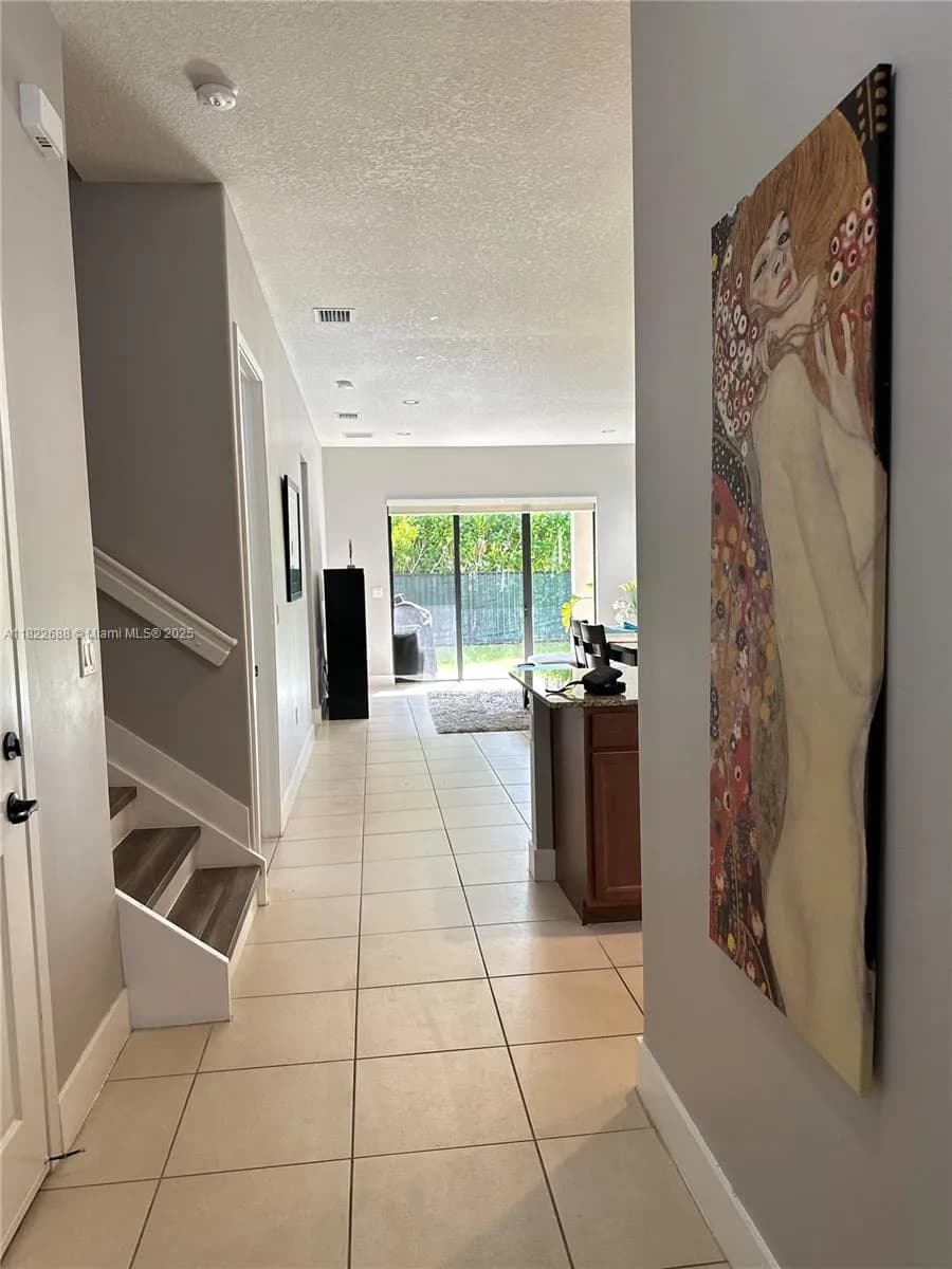 3278 W 97th Ter, Hialeah FL 33018