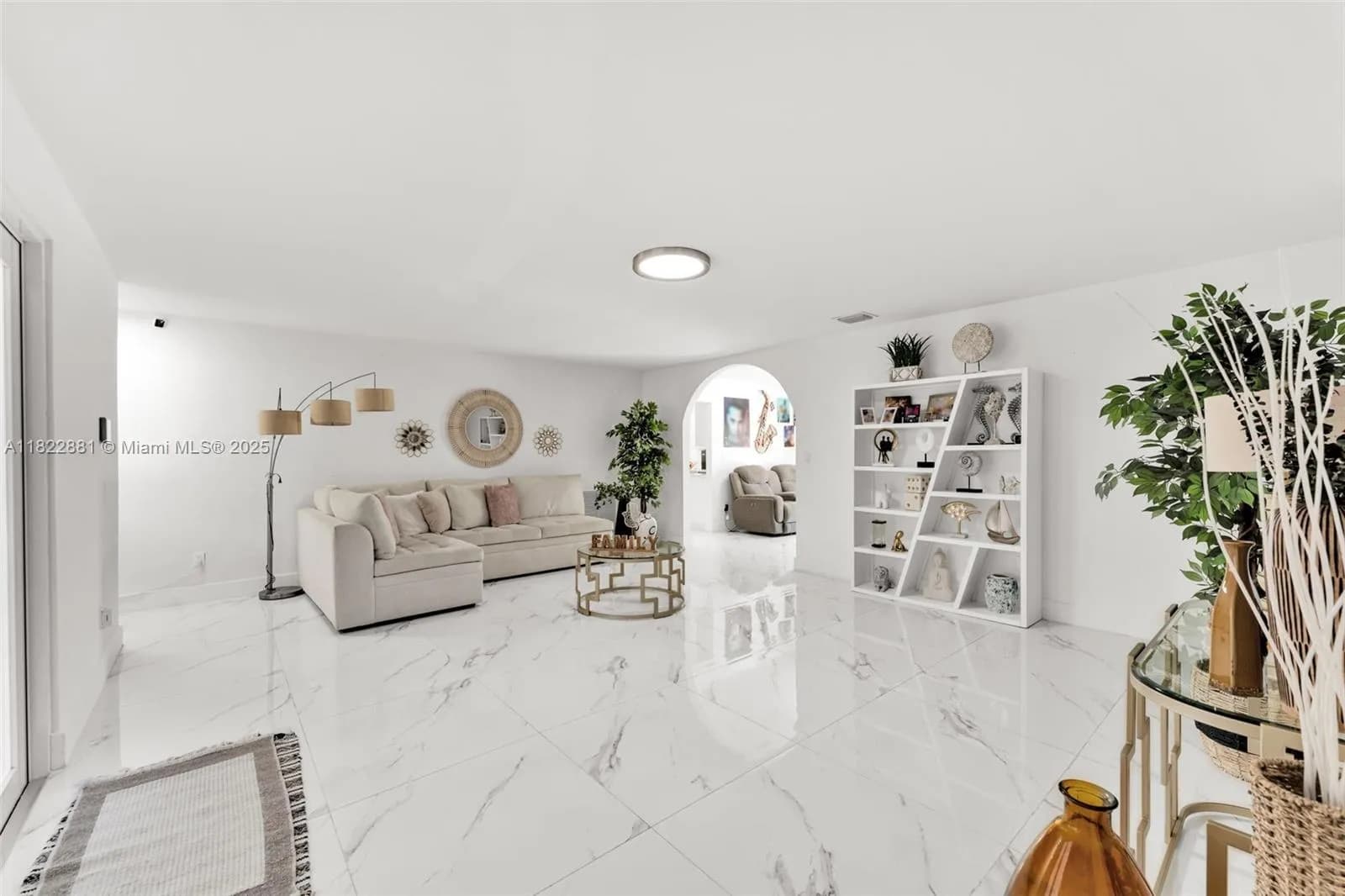 9120 Cutler Ridge Dr, Cutler Bay FL 33157