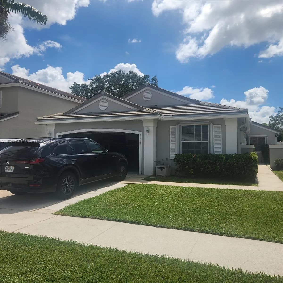 2017 NW 182nd Ave, Pembroke Pines FL 33029