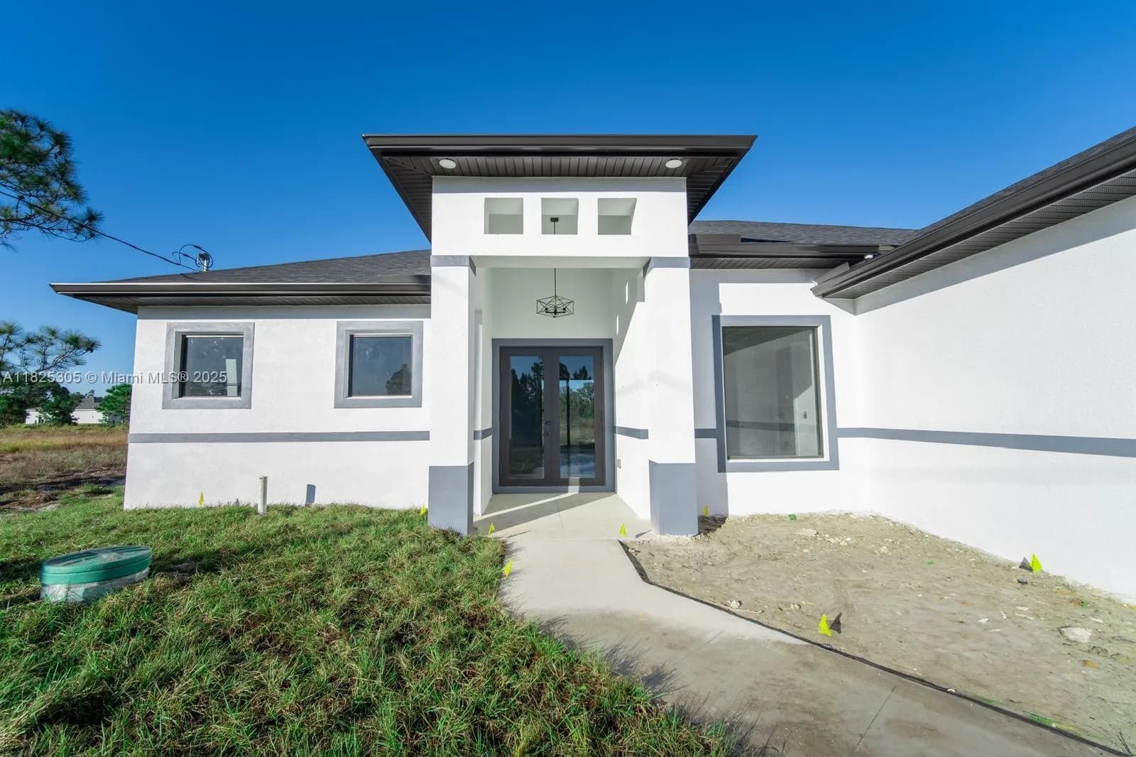 1268 HILLCREST ST E, Lehigh Acres FL 33974