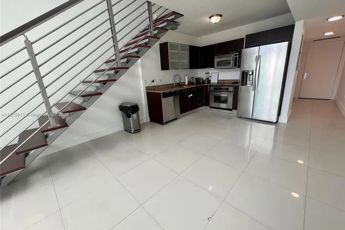 41 SE 5th St # 2003, Miami FL 33131