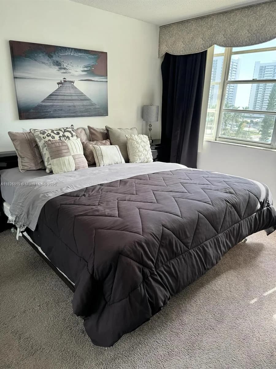 1825 S Ocean Dr # 514, Hallandale Beach FL 33009