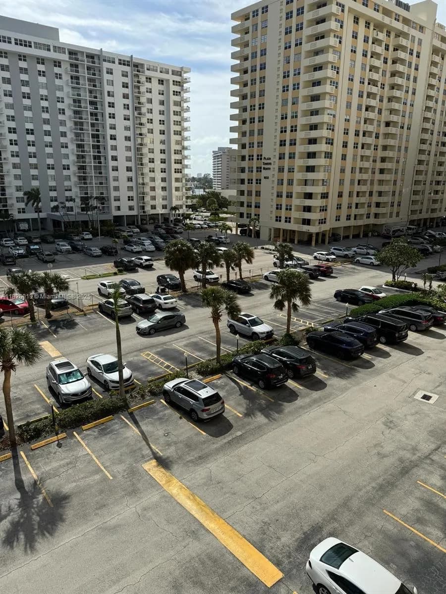 1825 S Ocean Dr # 514, Hallandale Beach FL 33009