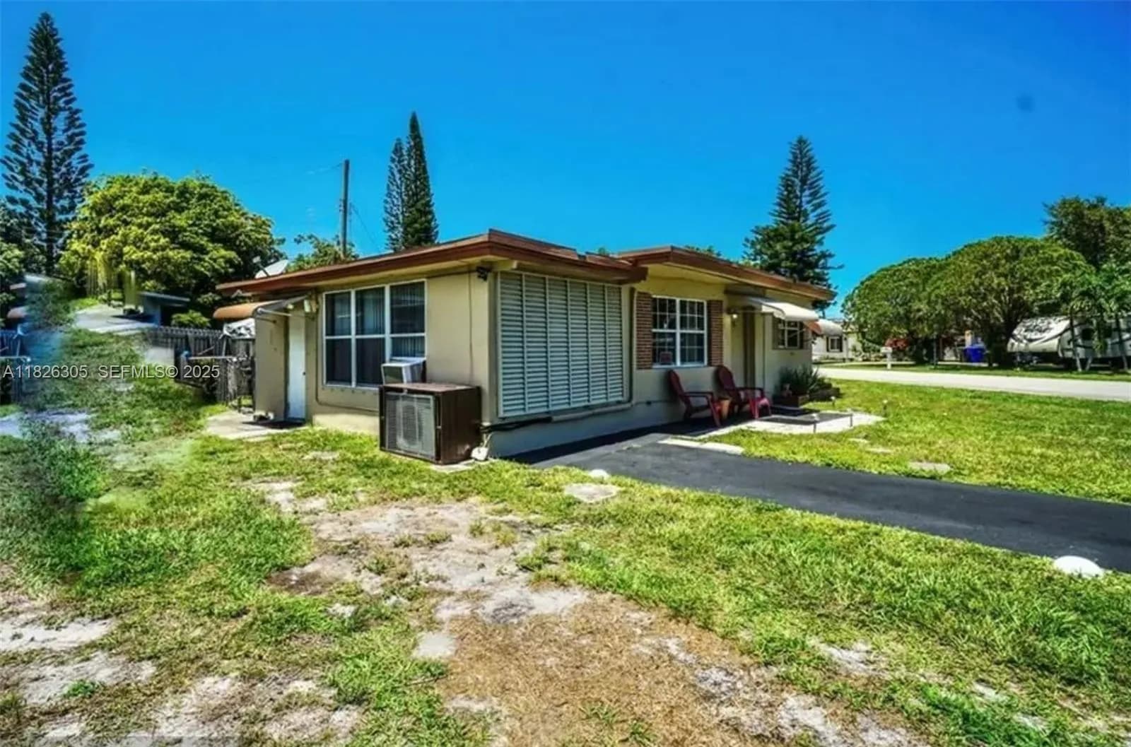 6103 Monroe St, Hollywood FL 33023