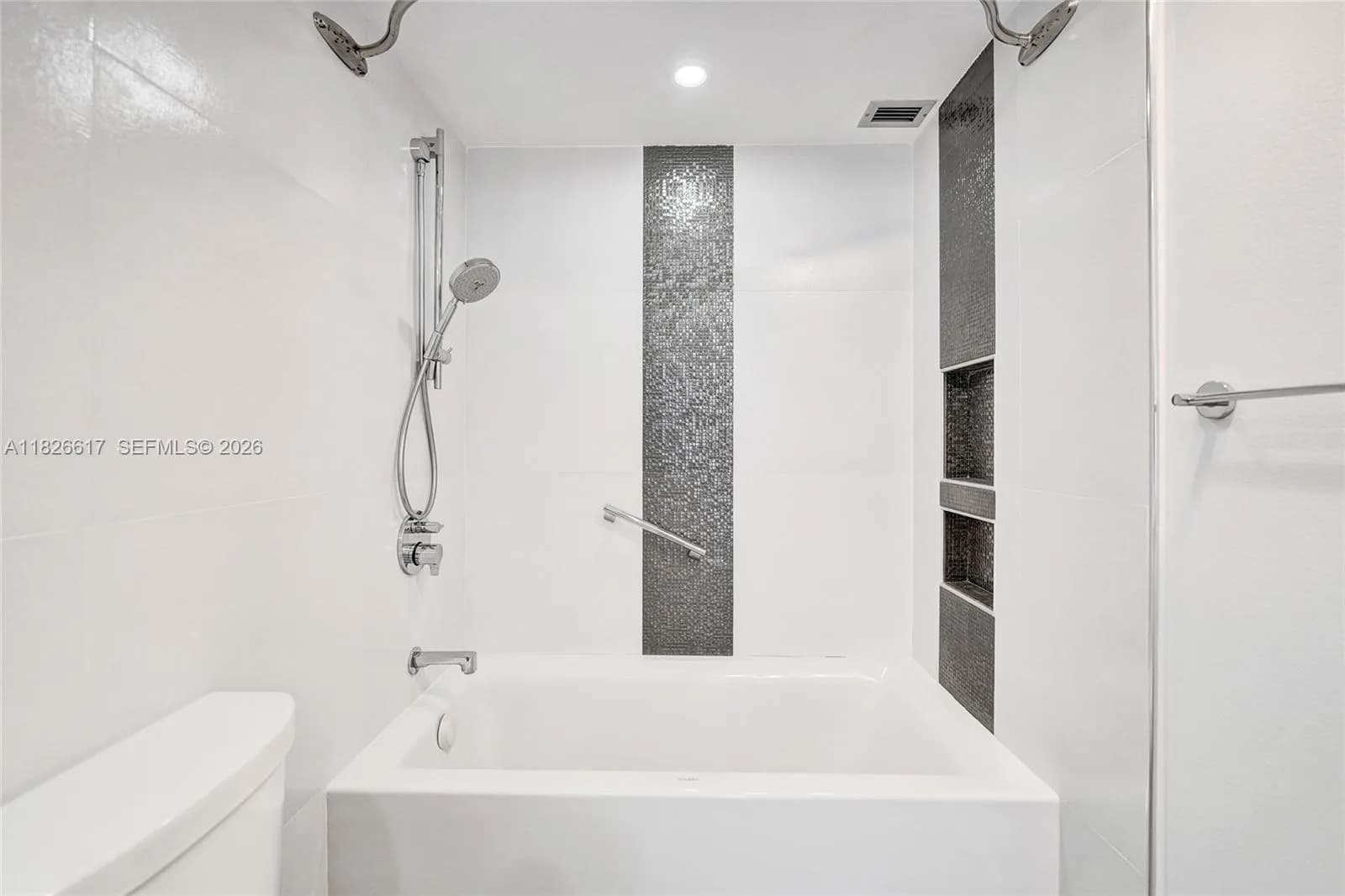 600 Three Islands Blvd # 1016, Hallandale Beach FL 33009