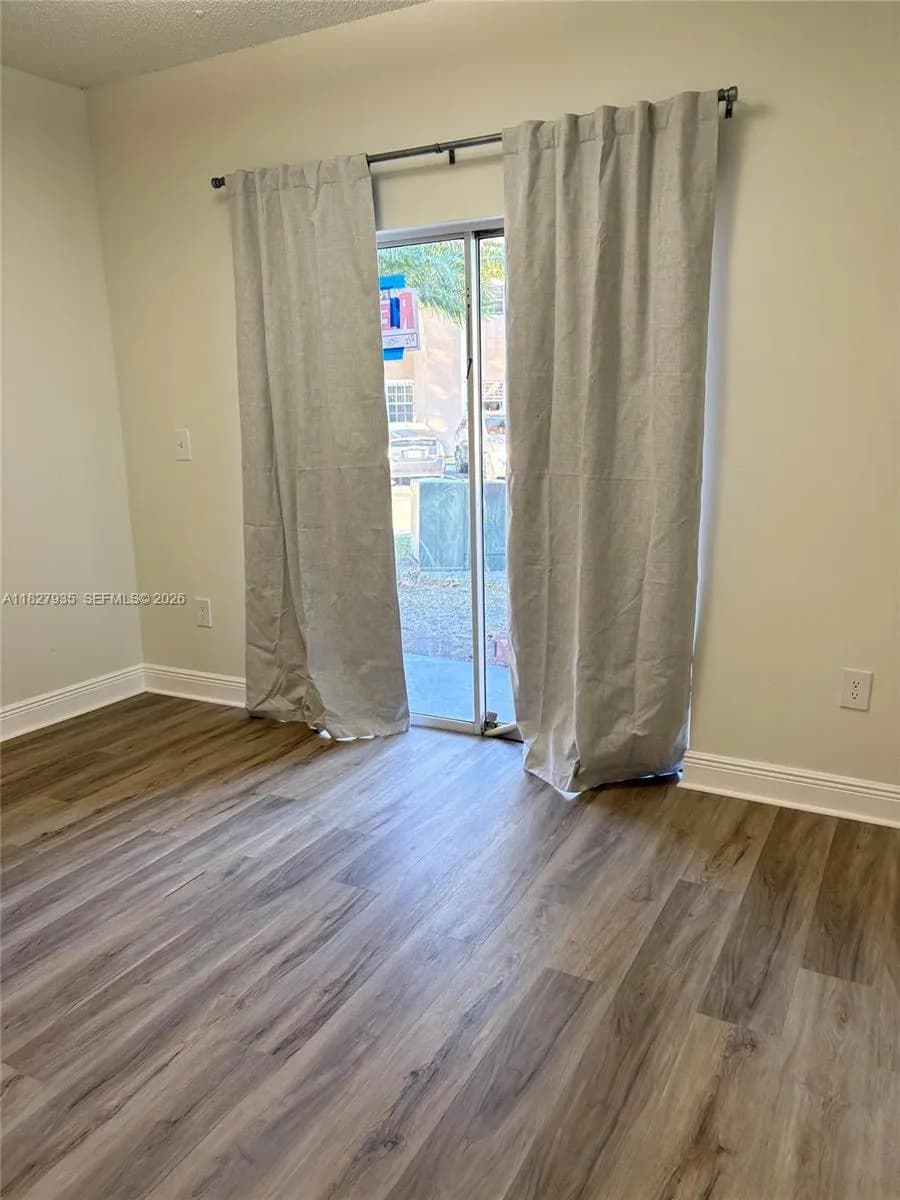 2331 NW 96th Ter # 17F, Pembroke Pines FL 33024