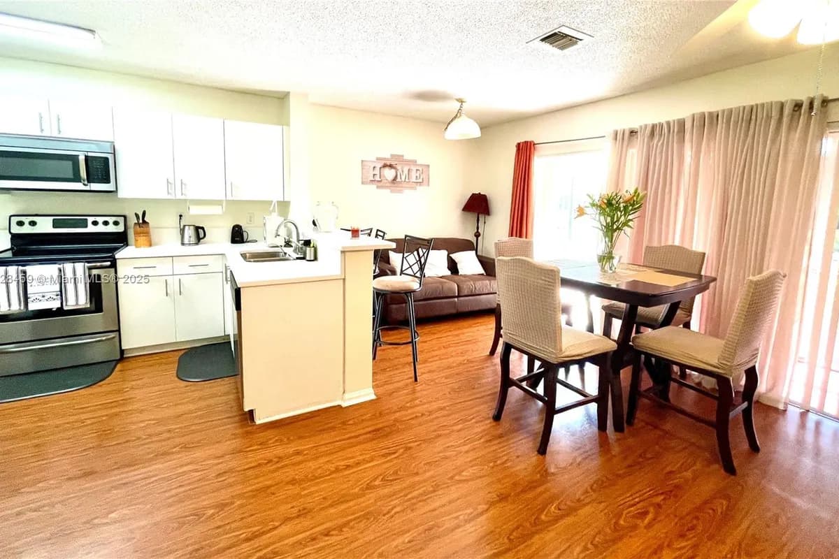 10152 Royal Palm Blvd # B, Coral Springs FL 33065