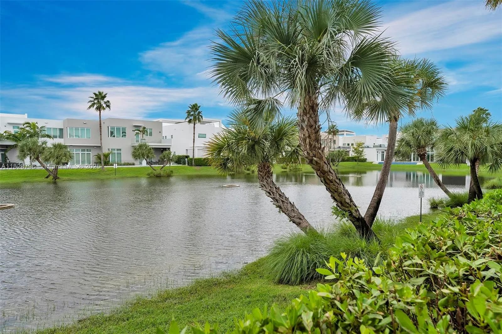 10573 NW 67th Ter, Doral FL 33178