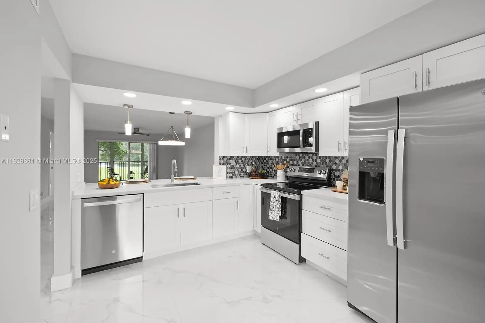 12500 SW 6th St # 206N, Pembroke Pines FL 33027