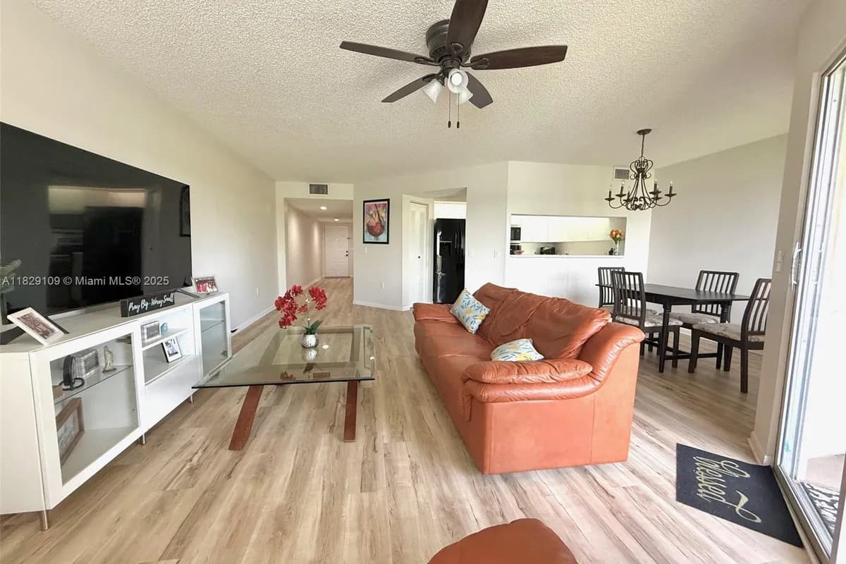 1400 SW 137th Ave # 411F, Pembroke Pines FL 33027