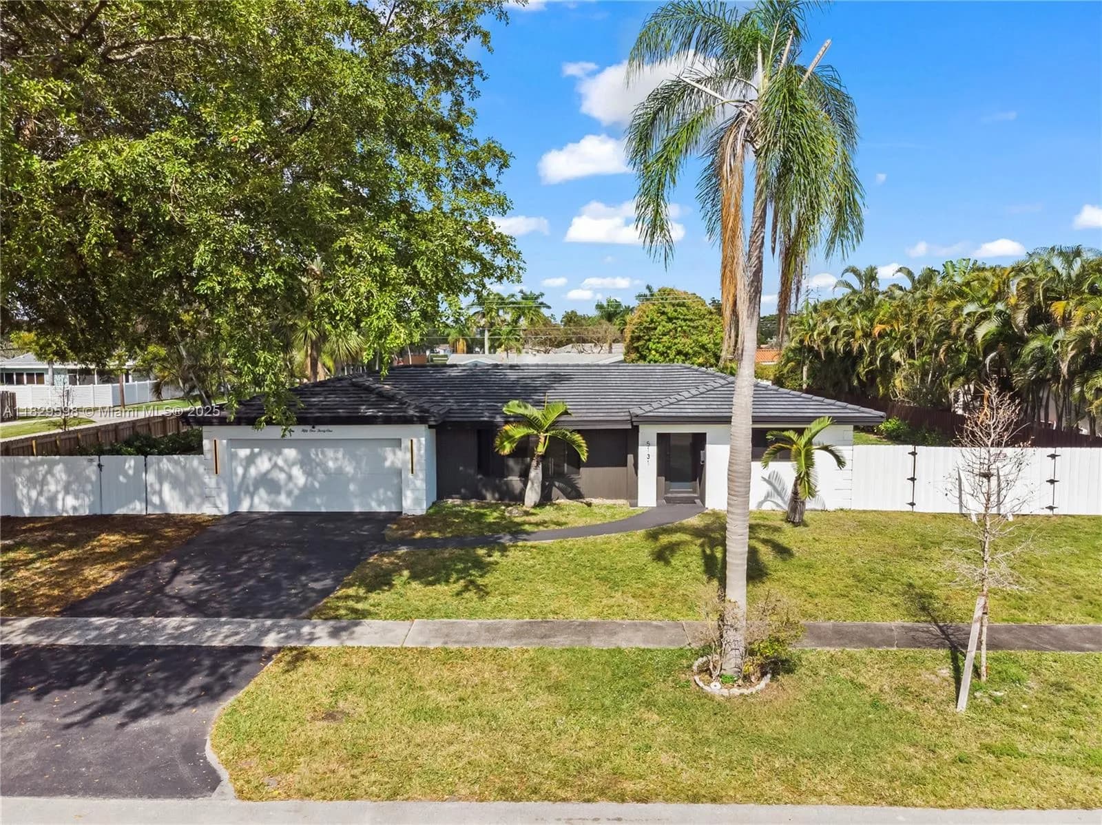 5131 Monroe St, Hollywood FL 33021