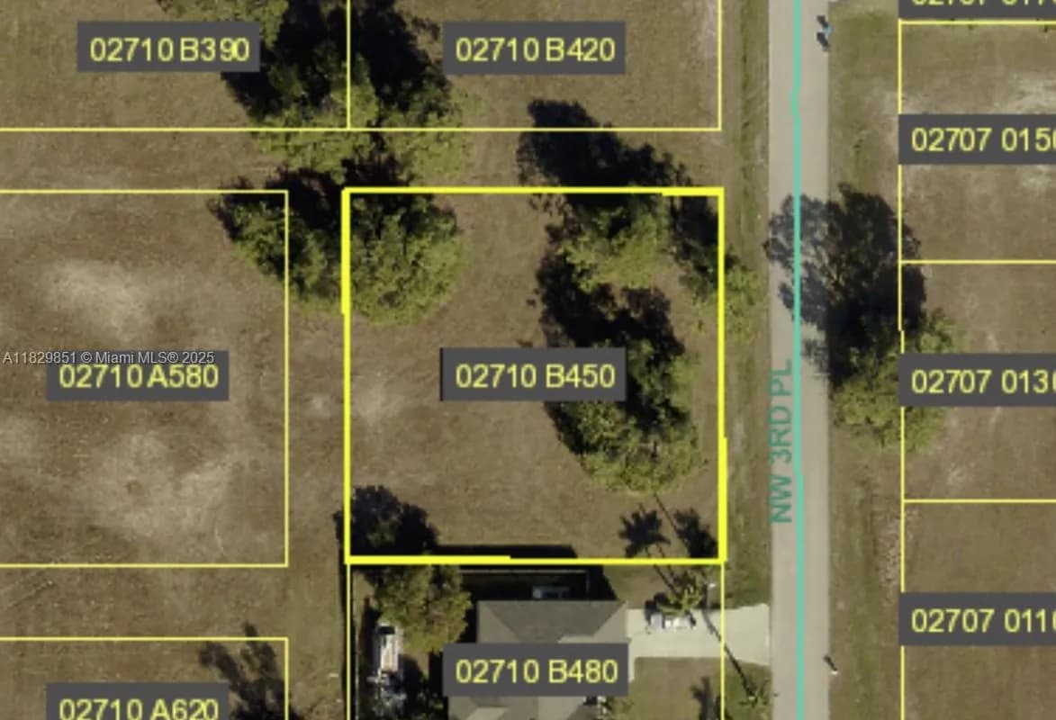 1704 NW 3 PL, Cape Coral FL 33993