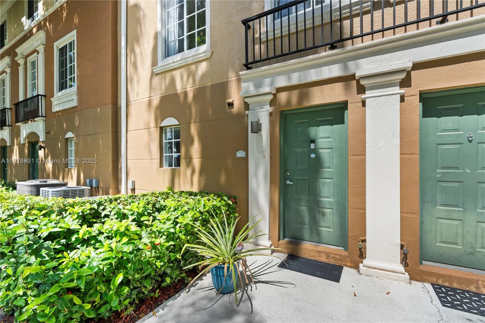 2811 NE 185th St # 804, Aventura FL 33180