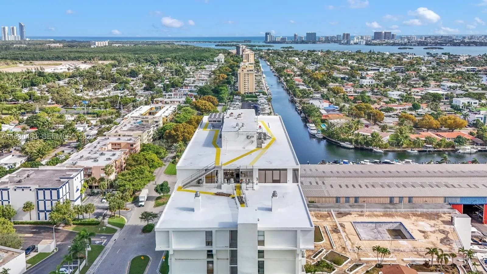 Biscayne Blvd, Aventura FL 33181